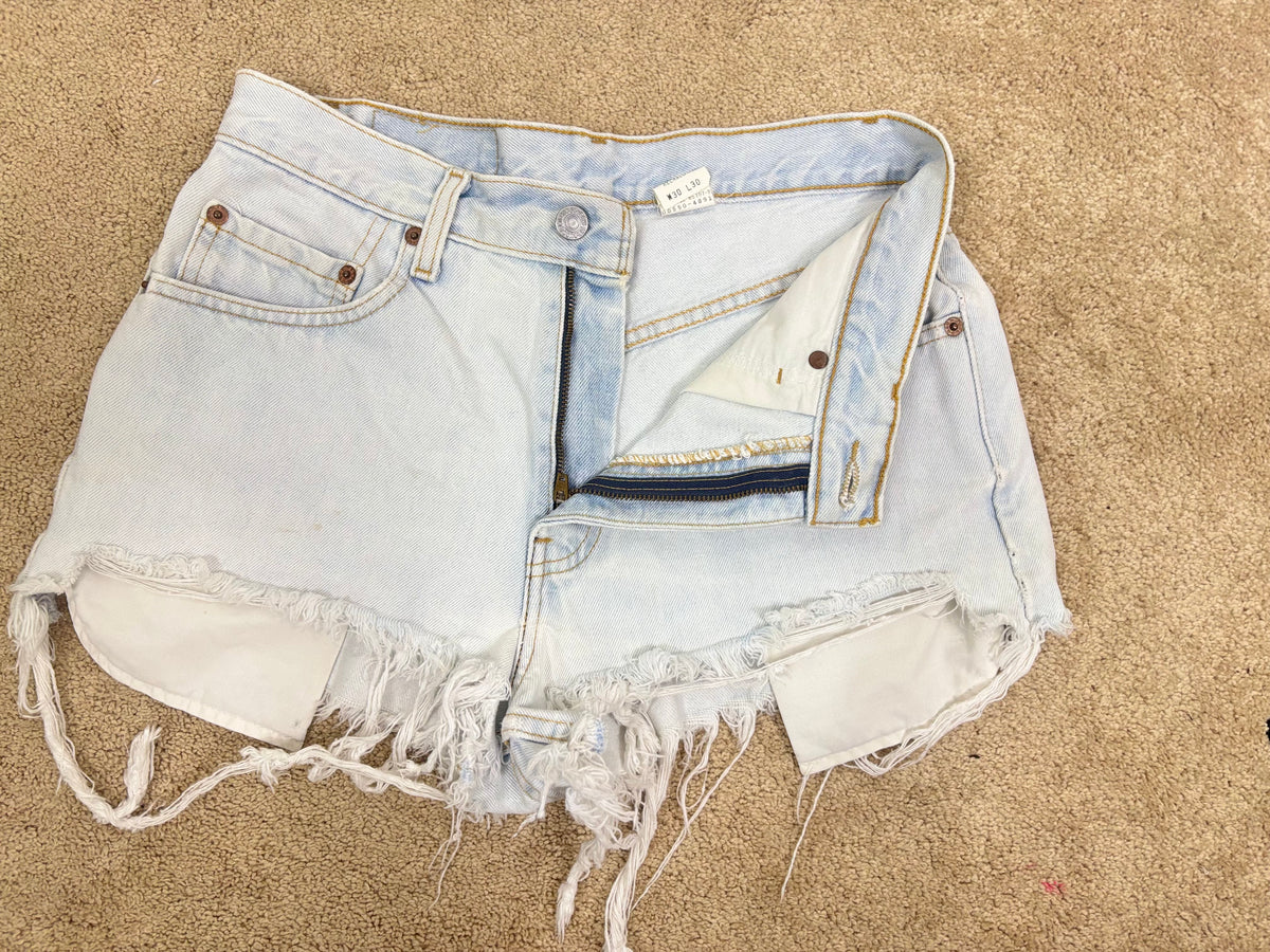 Levi’s 550 cutoff distressed shorts