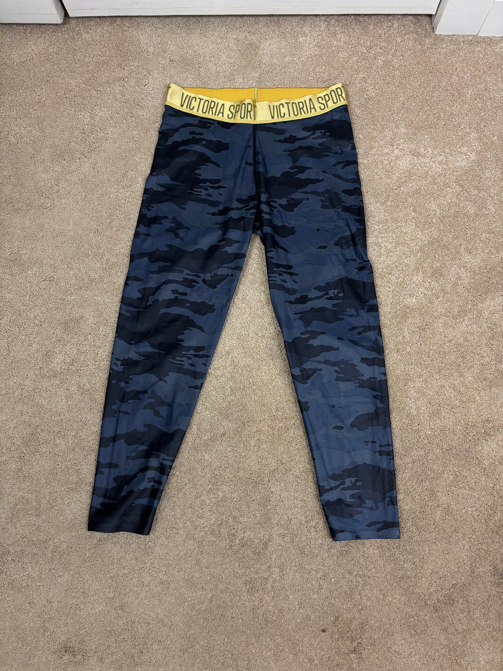 Victoria’s Secret Sport yoga pants,