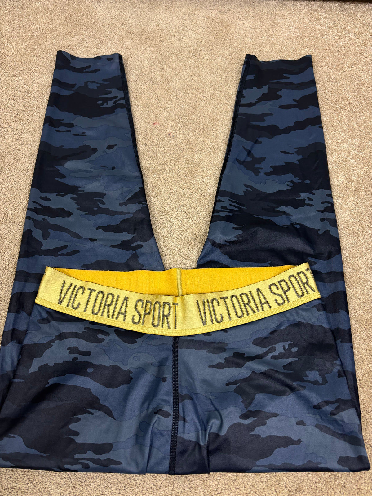 Victoria’s Secret Sport yoga pants,