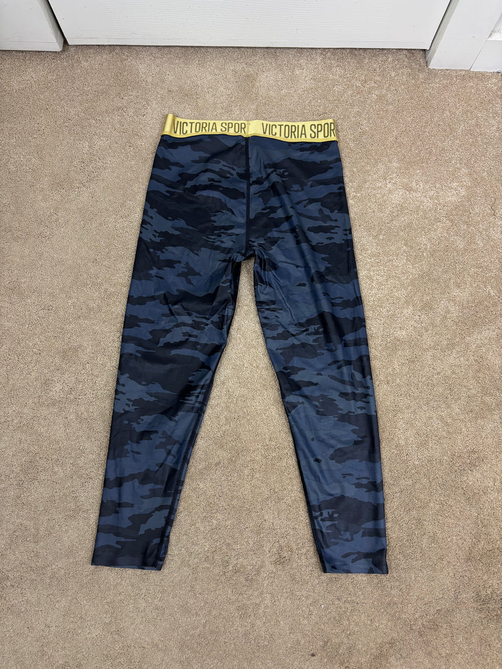 Victoria’s Secret Sport yoga pants,
