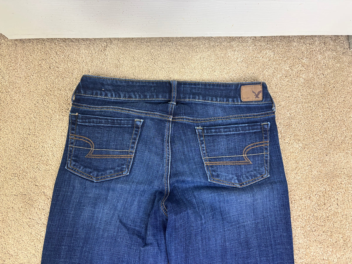 American Eagle “Favorite Boyfriend” stretch jeans