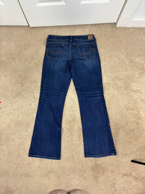 American Eagle “Favorite Boyfriend” stretch jeans