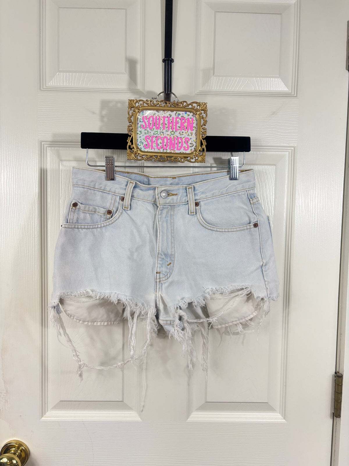 Levi’s 550 cutoff distressed shorts