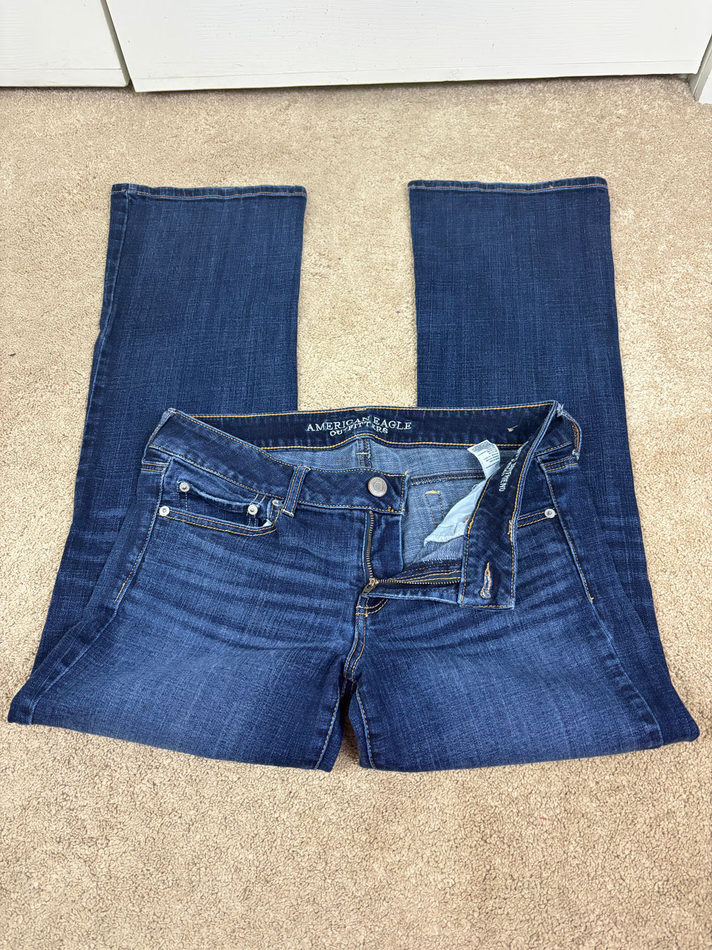 American Eagle “Favorite Boyfriend” stretch jeans